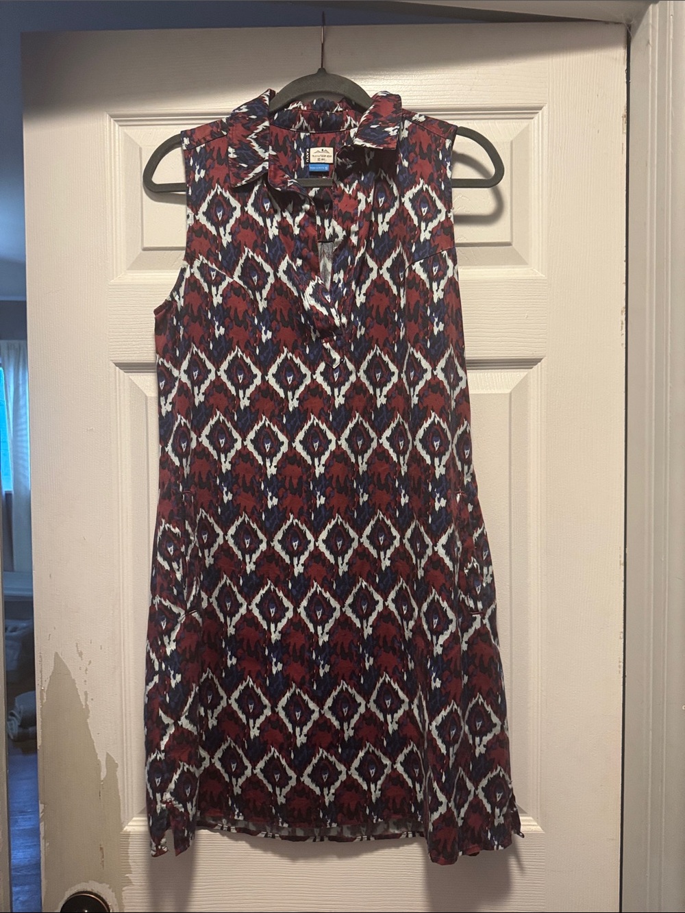 Kavu Sleeveless Collared Mini Dress In Burgundy, Navy & White